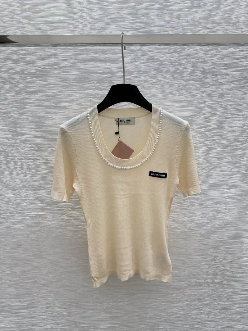 Effortless Moncler T-Shirts 139559