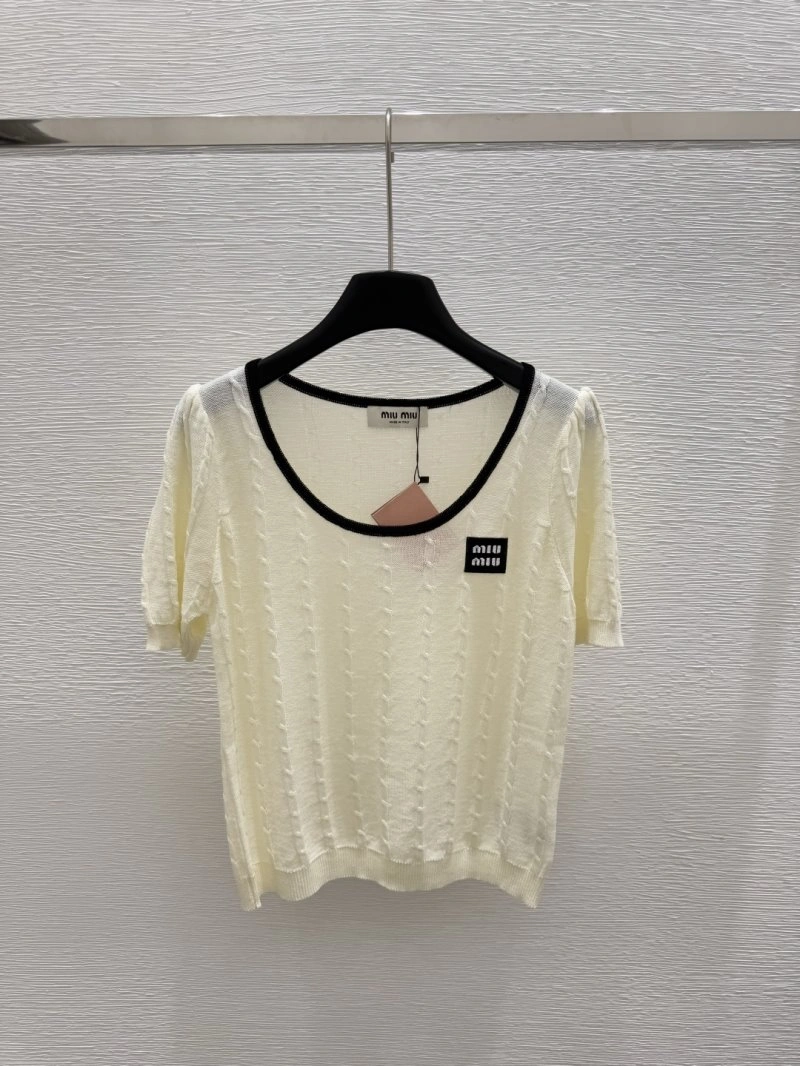 Seasonal Moncler T-Shirts 139547