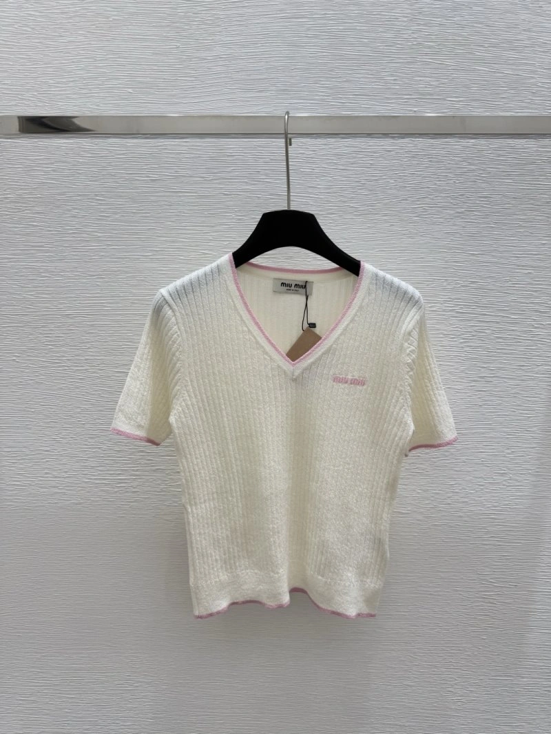 Stylish Moncler T-Shirts 139554