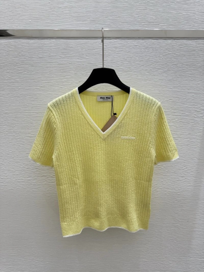 Stylish Moncler T-Shirts 139554