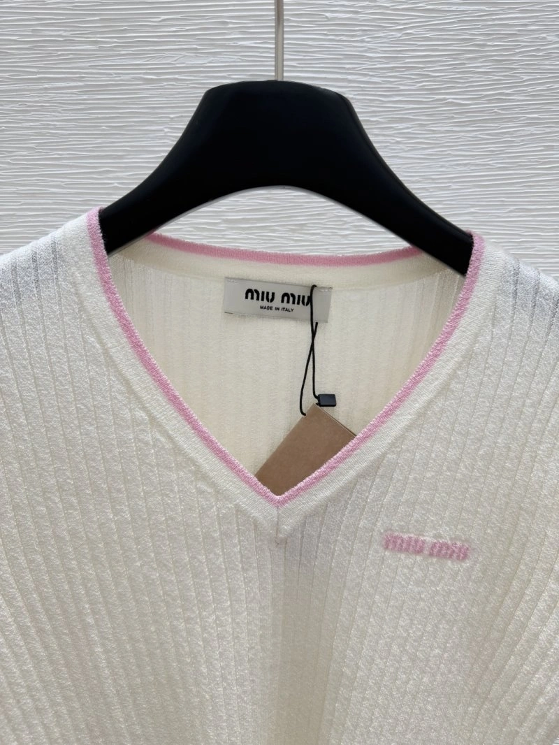 Stylish Moncler T-Shirts 139554