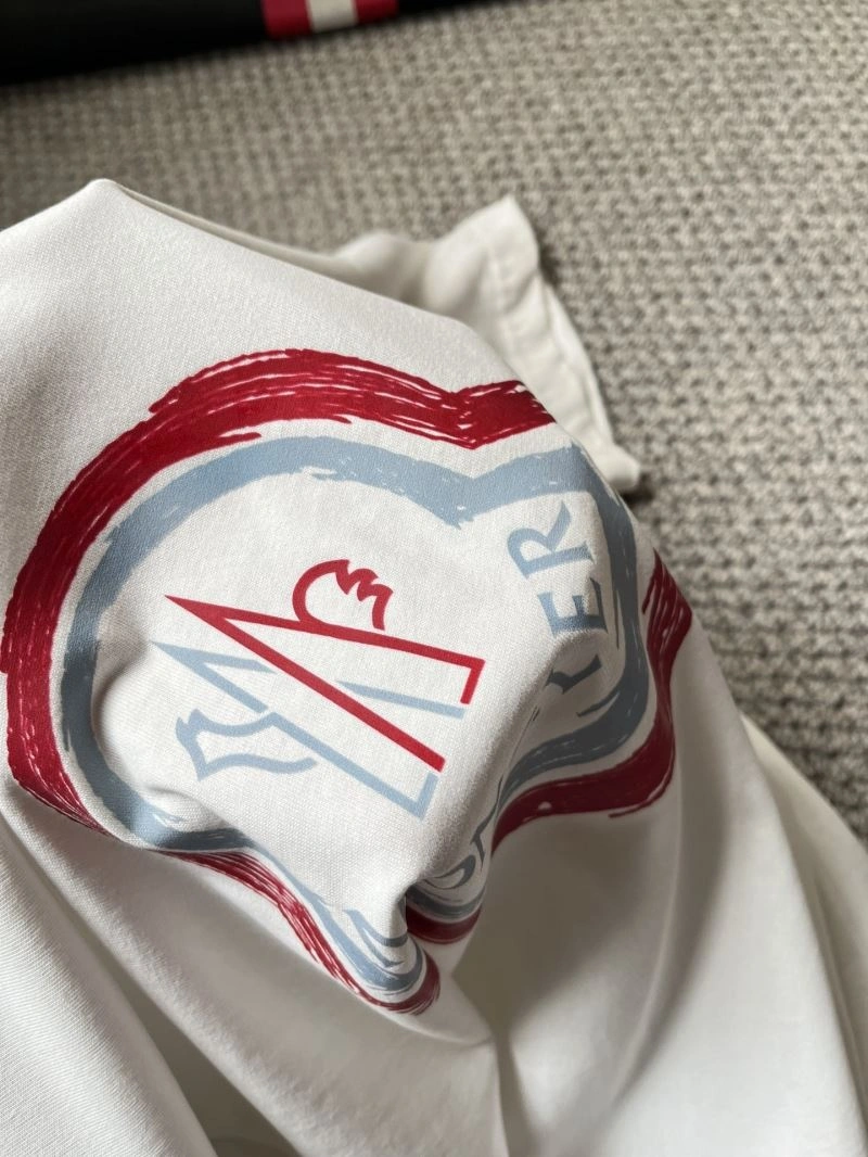 Reliable Moncler T-Shirts 141511