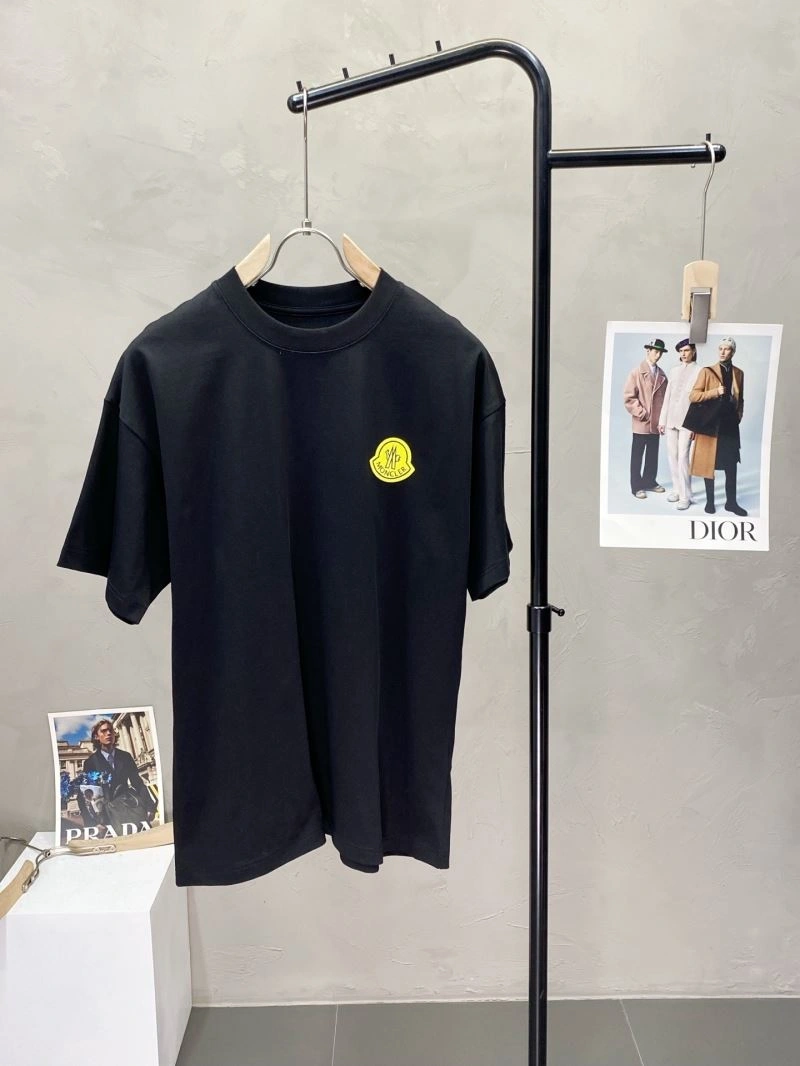 Moncler T-Shirts Effortless 141506