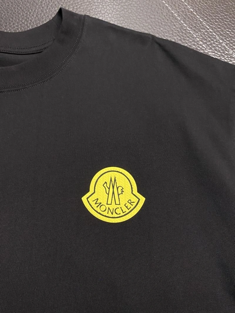 Moncler T-Shirts Effortless 141506