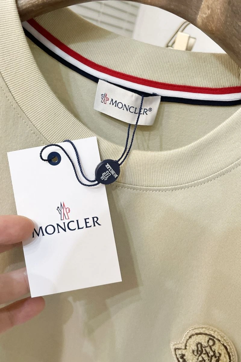Moncler T-Shirts Durable 141508