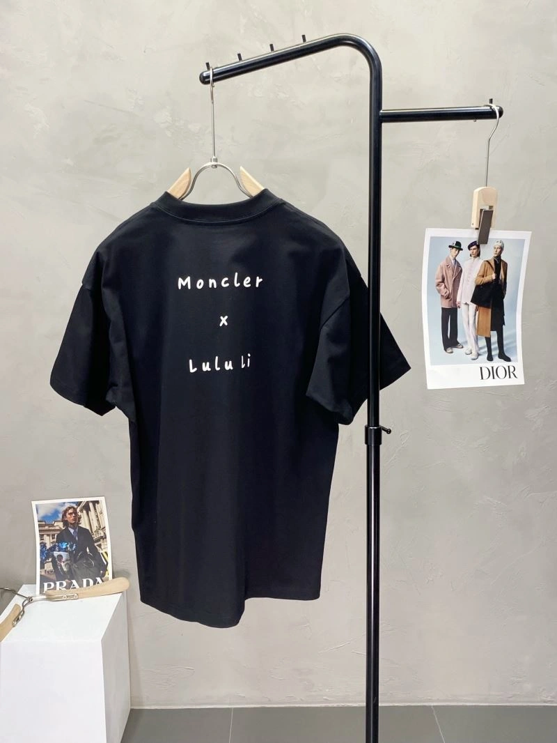 Moncler T-Shirts Practical 141505