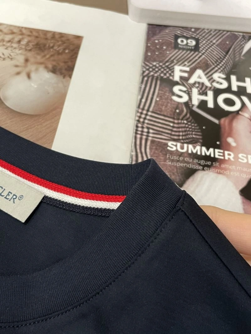 Moncler T-Shirts UrbanChic 141500