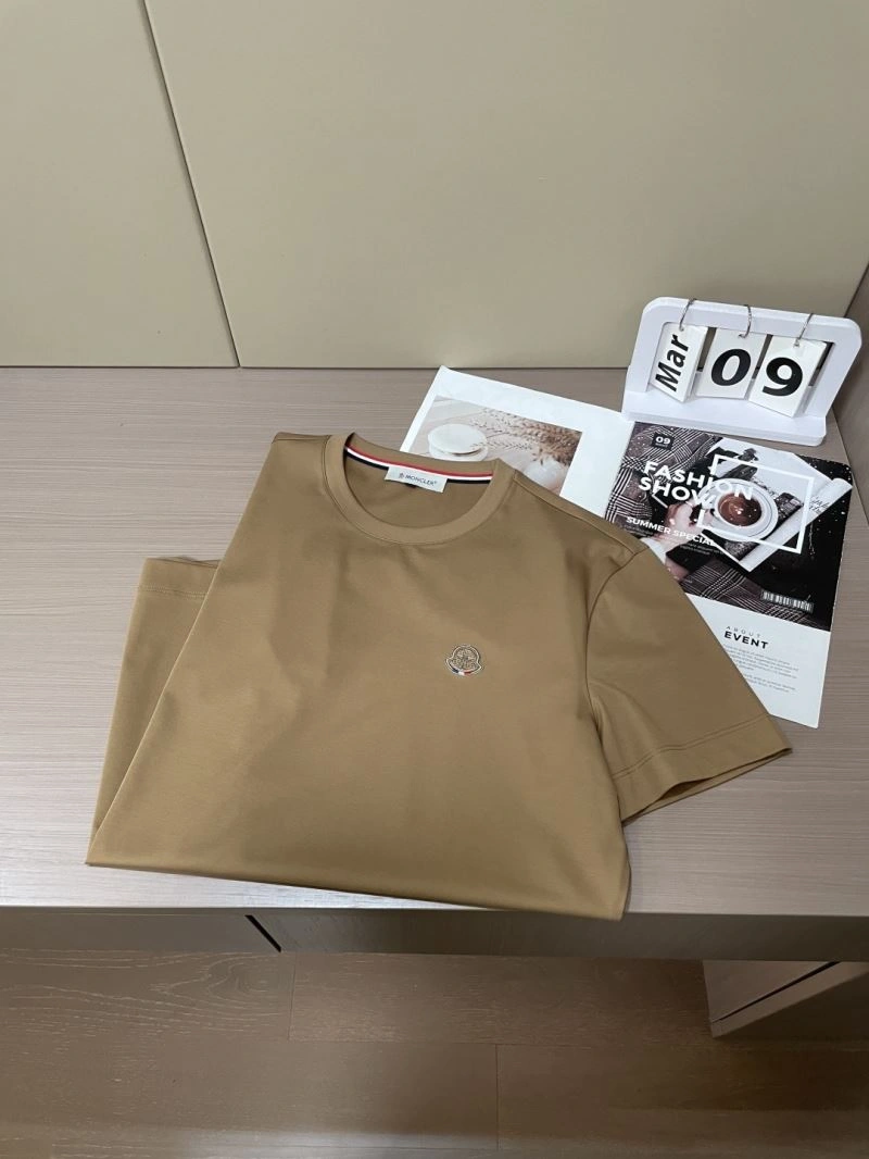 Moncler T-Shirts Comfortable 141501