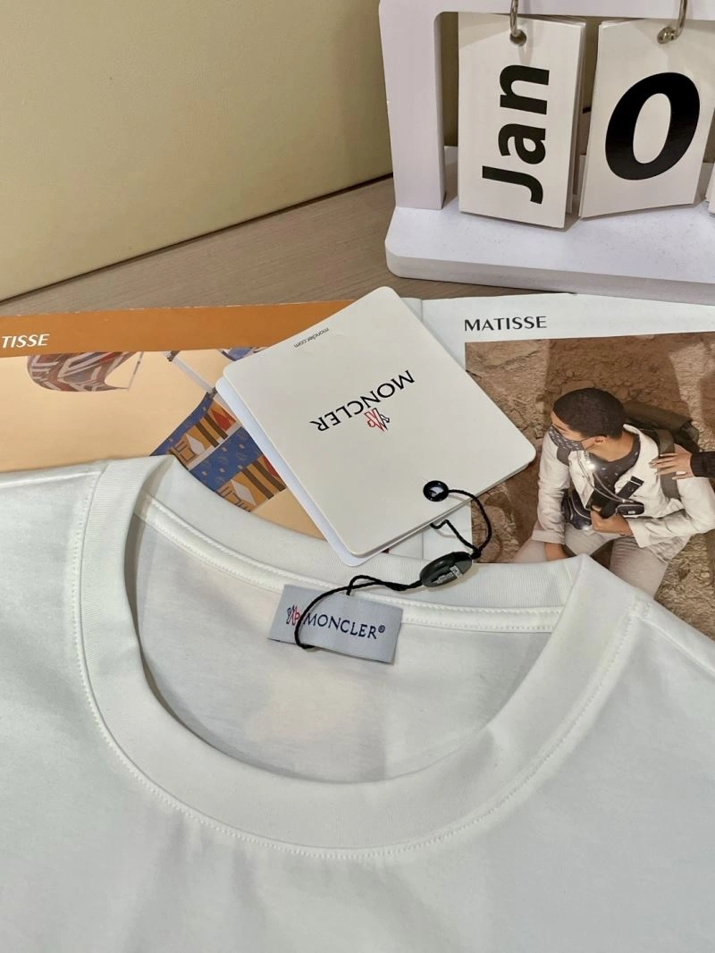 Supportive Moncler T-Shirts 141492