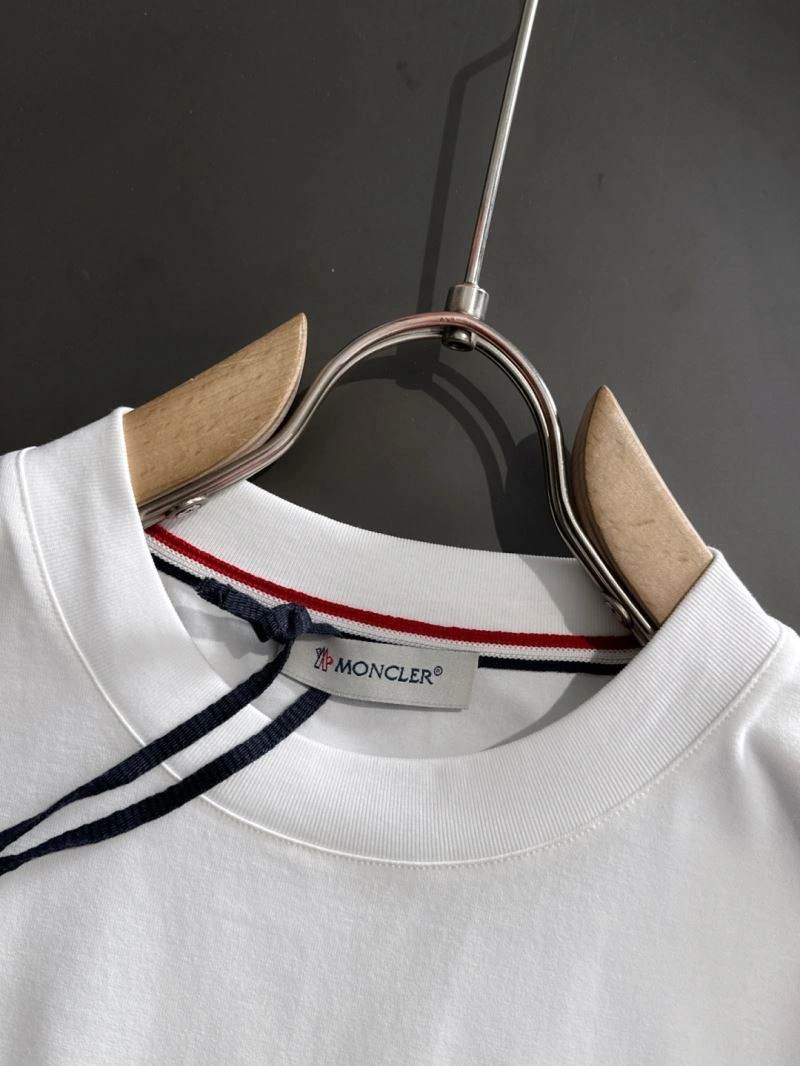 Bold Moncler T-Shirts 141482