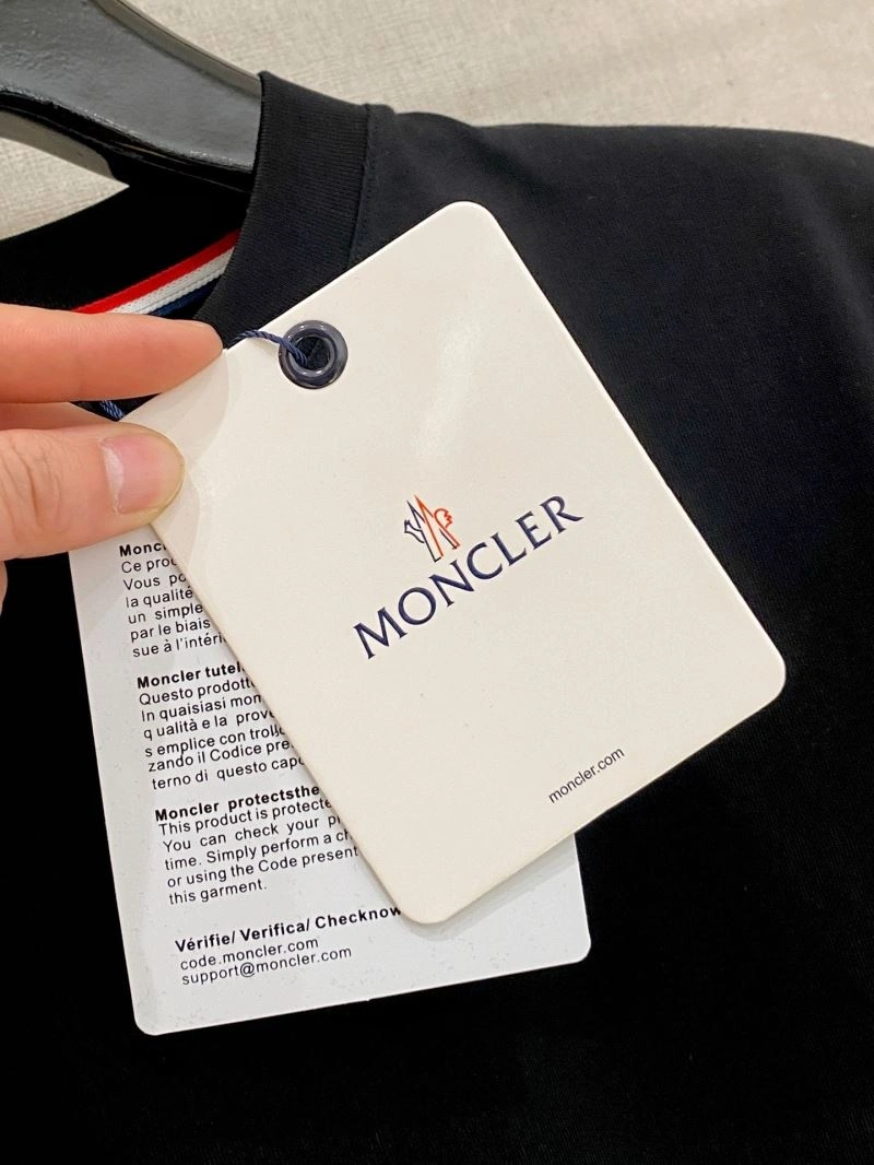 FlexibleFit Moncler T-Shirts 141484