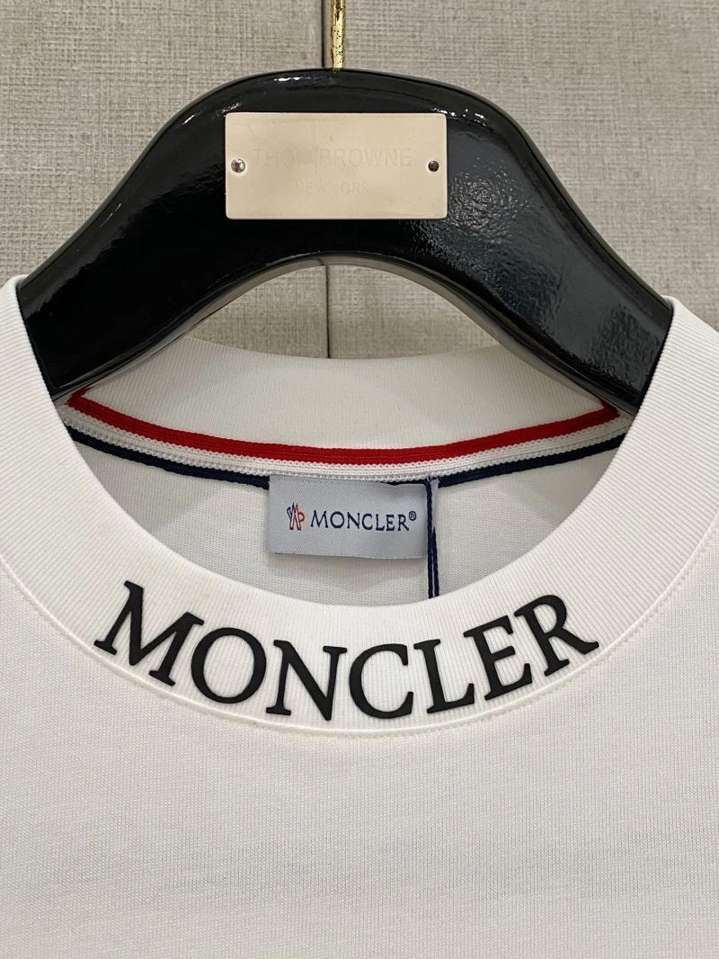 WellDesigned Moncler T-Shirts 141480