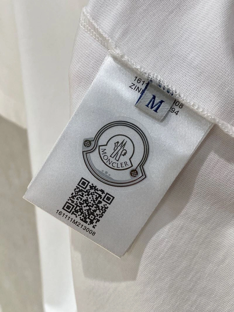 WellDesigned Moncler T-Shirts 141480