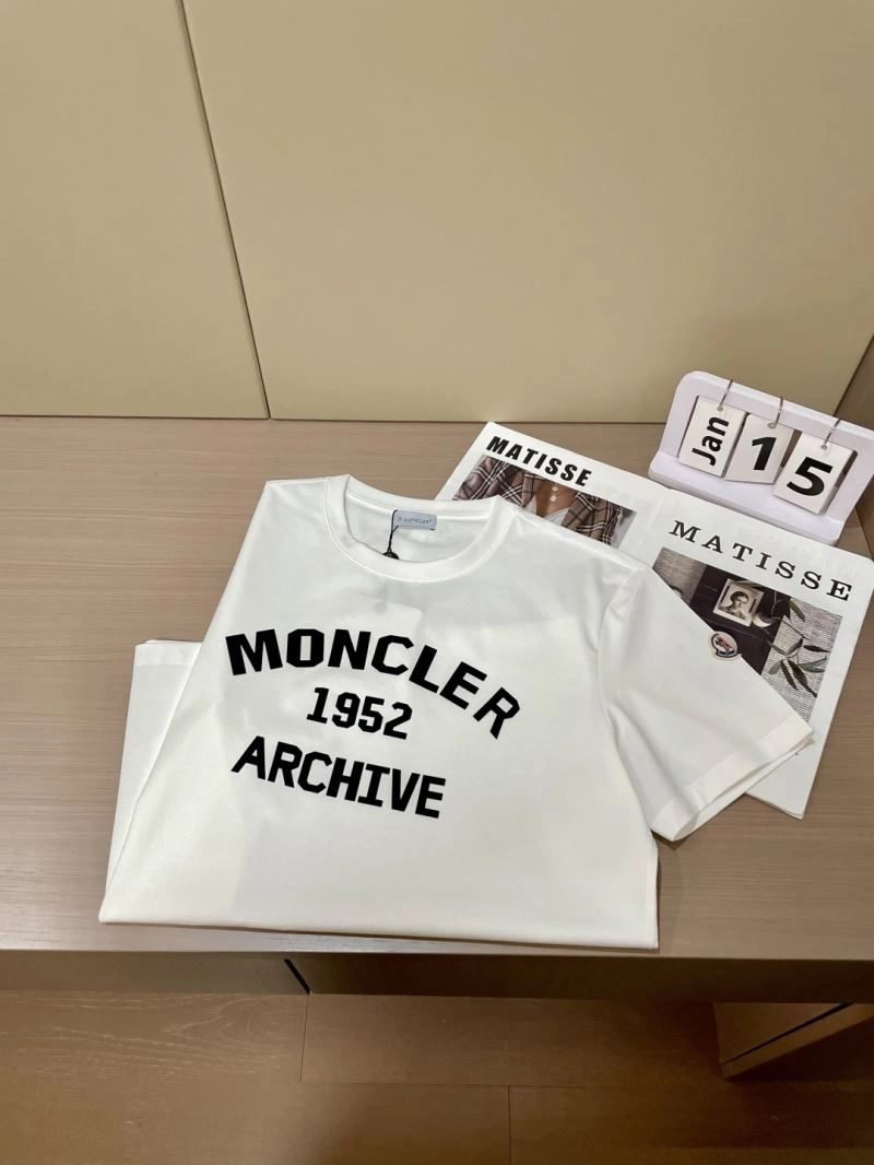 ComfortFit Moncler T-Shirts 141474