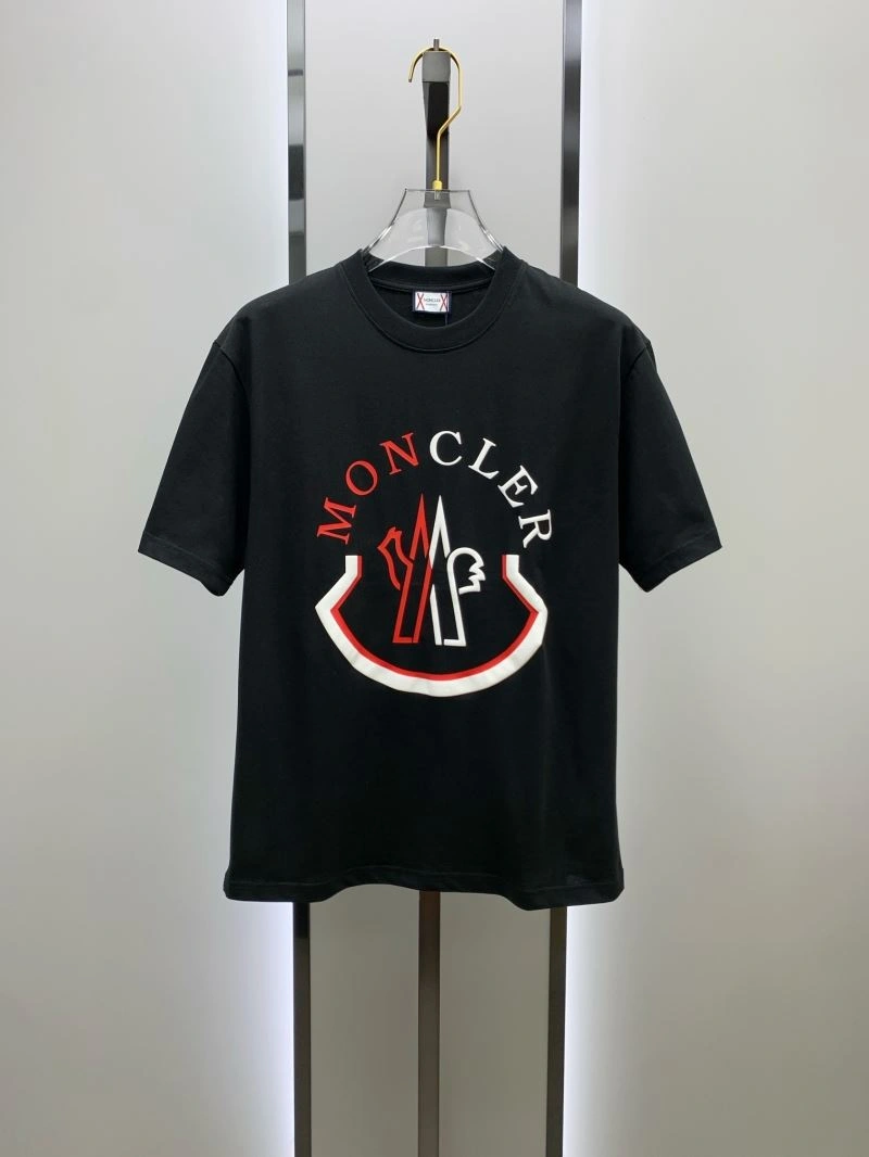 Moncler T-Shirts Vibrant 141468