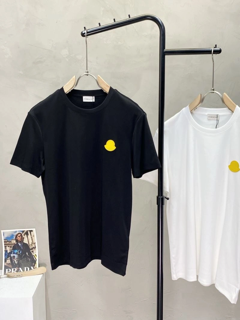 Moncler T-Shirts Practical 141476