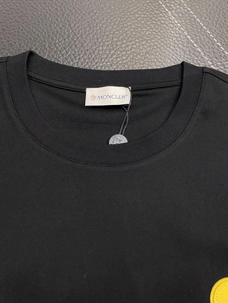 Moncler T-Shirts Practical 141476