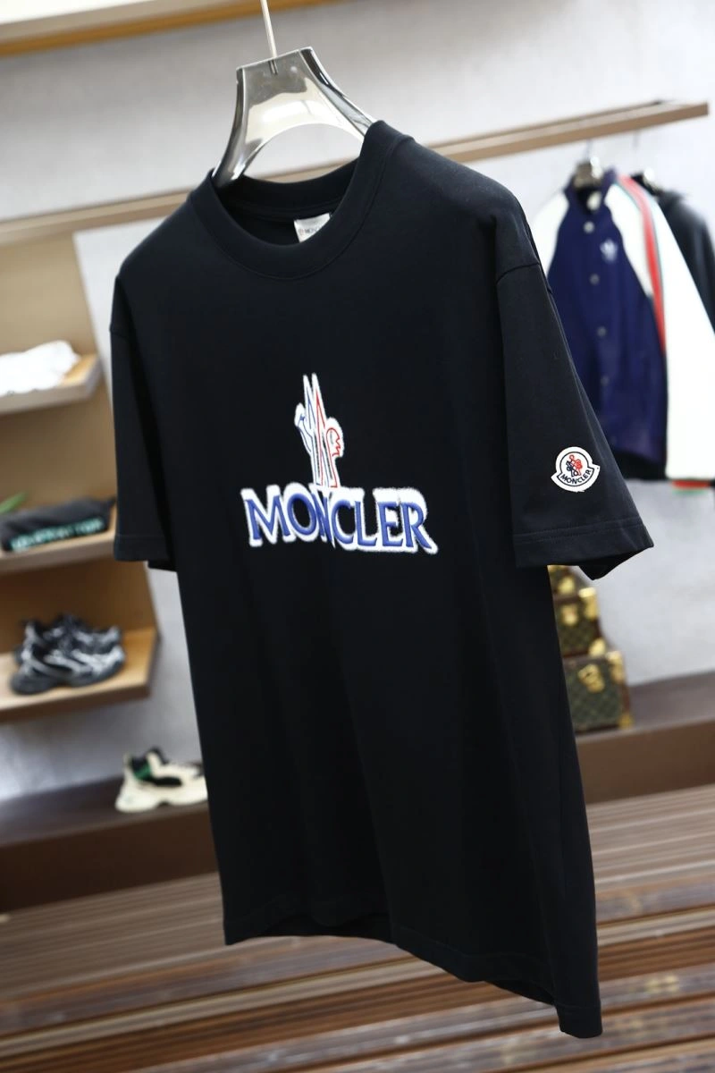 Moncler T-Shirts SmoothTexture 141452