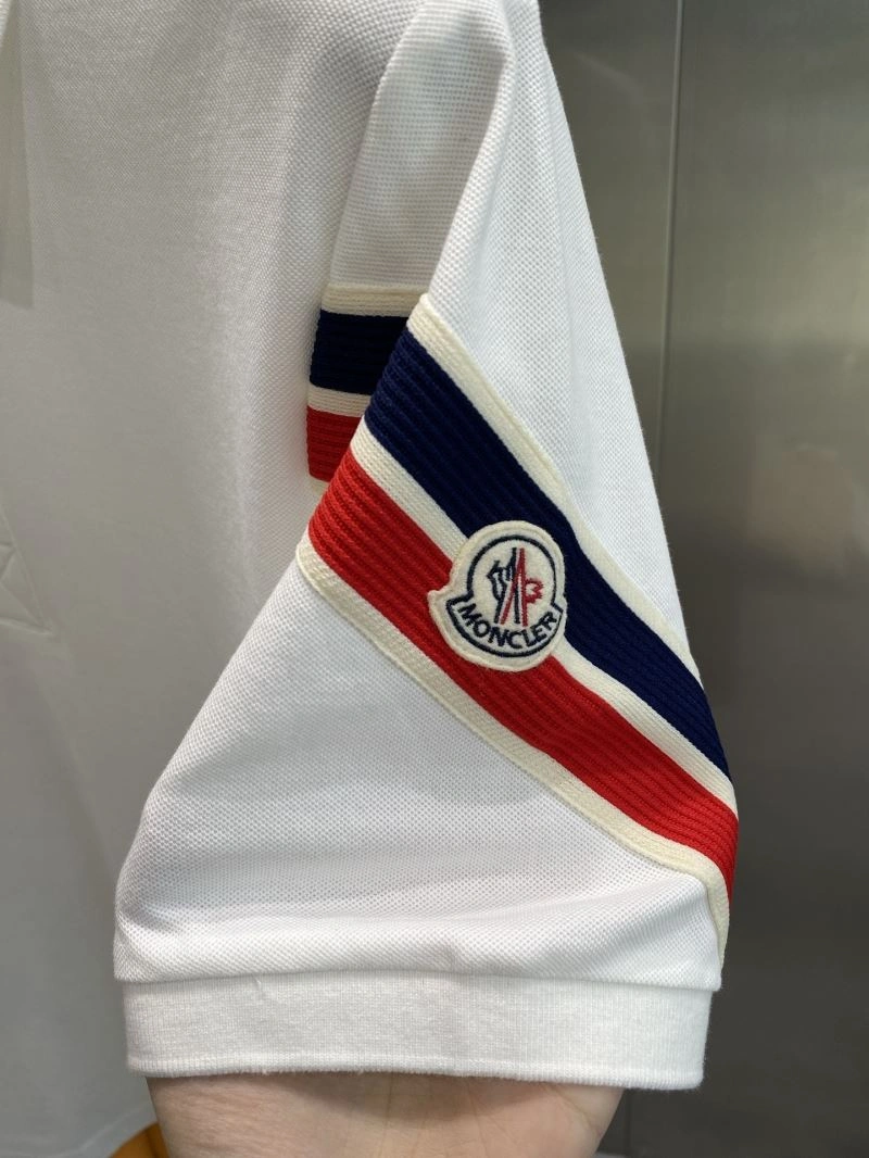 Tailored Moncler T-Shirts 141443
