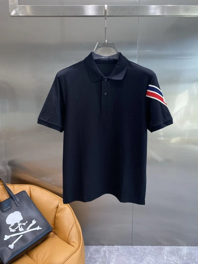 Lightweight Moncler T-Shirts 141439