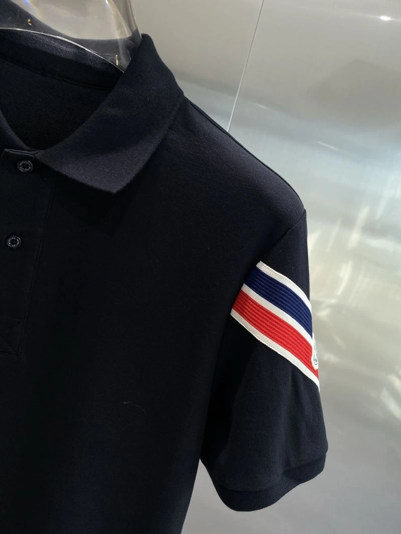 Lightweight Moncler T-Shirts 141439