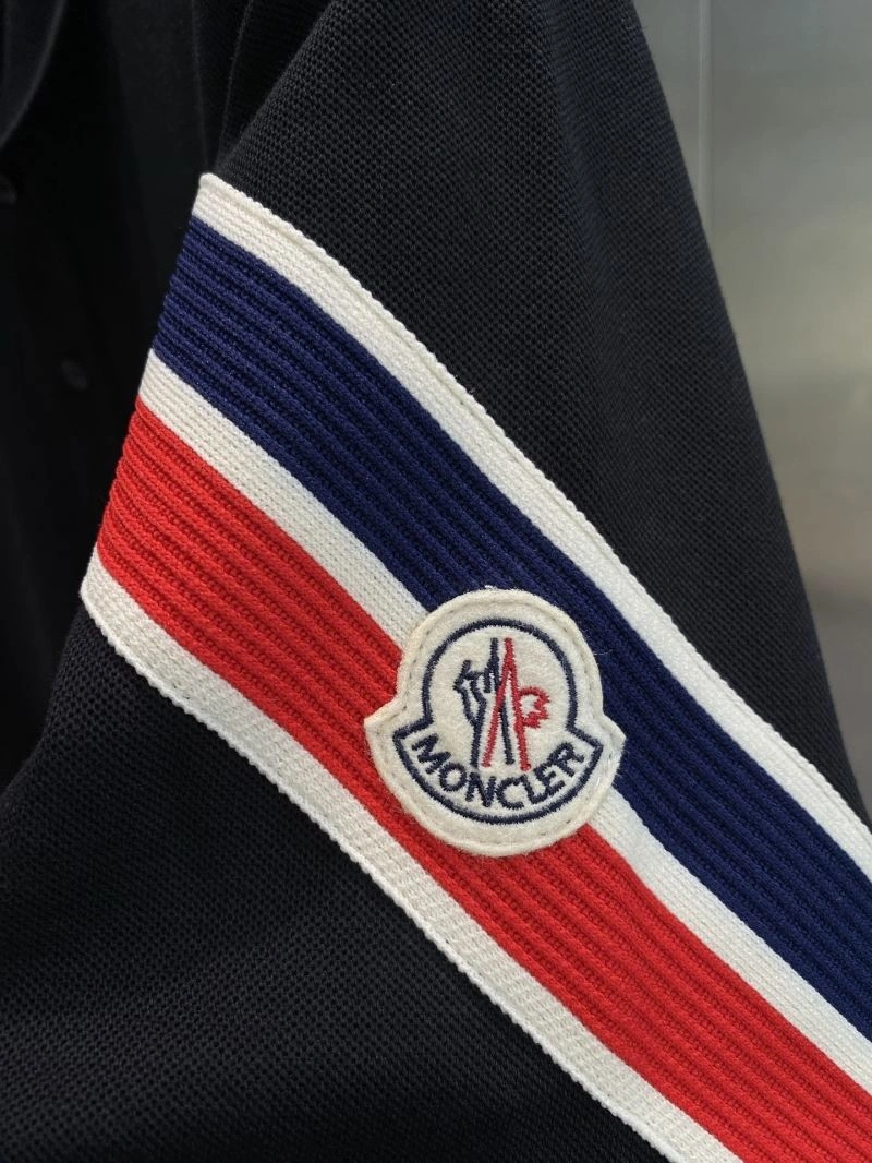 Lightweight Moncler T-Shirts 141439
