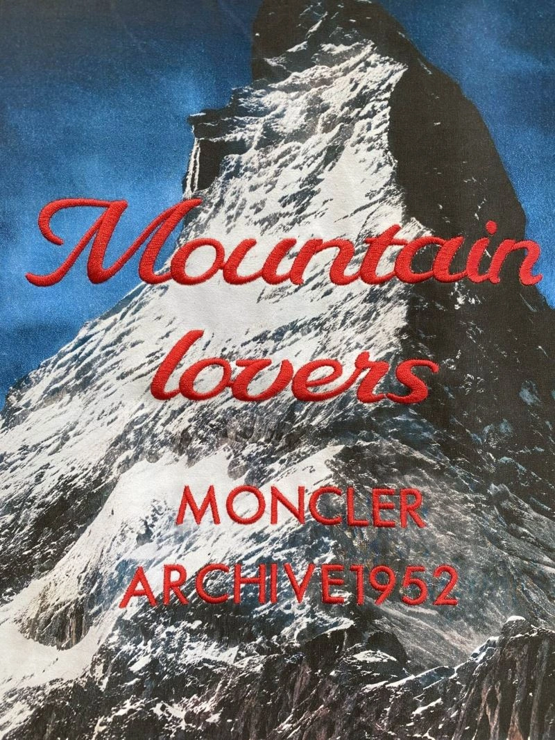 Minimalist Moncler T-Shirts 141438