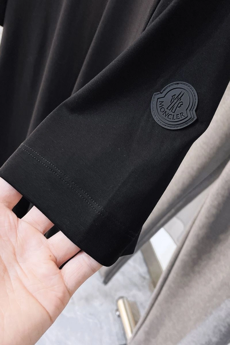 Moncler T-Shirts Compact 141446