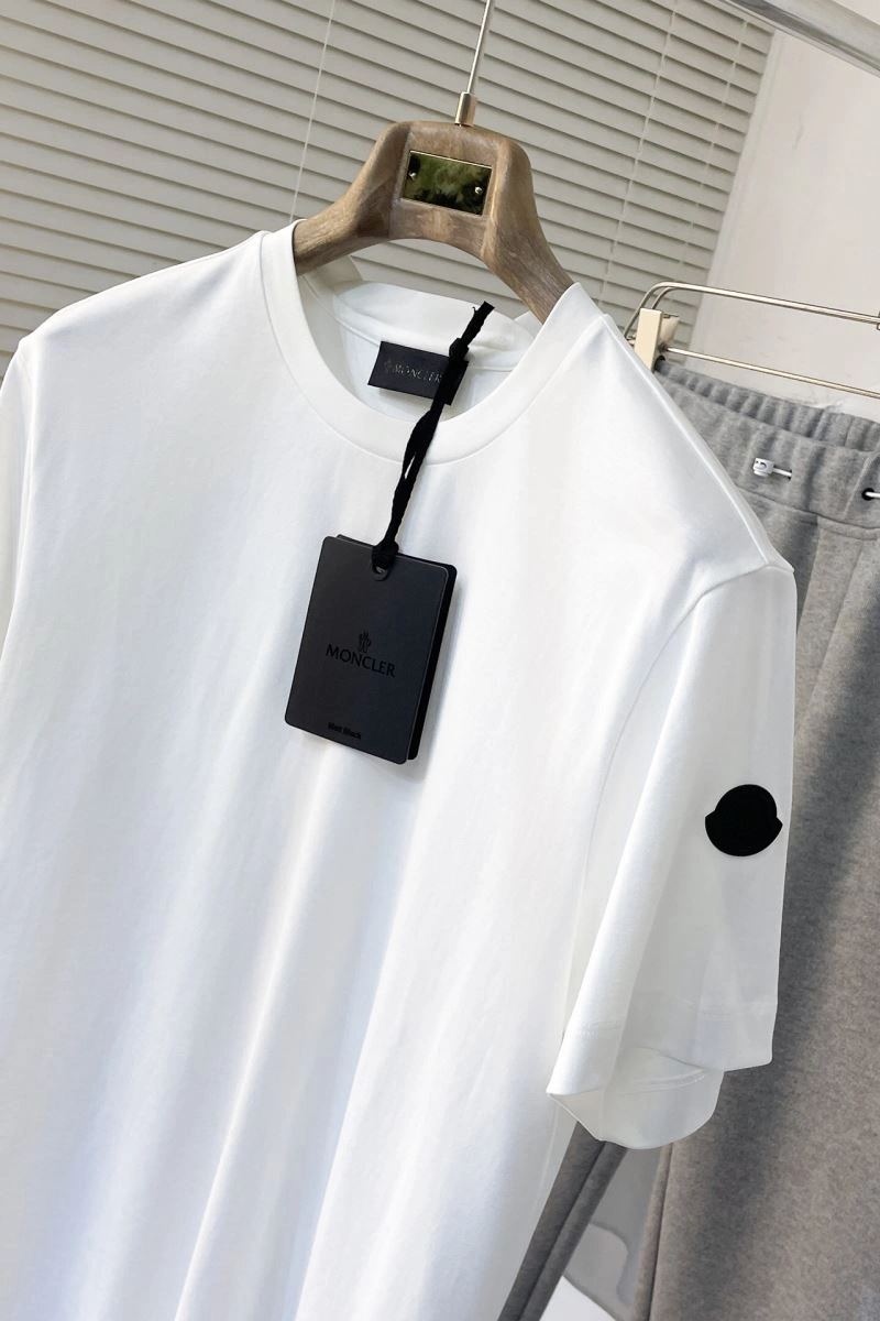 Comfortable Moncler T-Shirts 141451