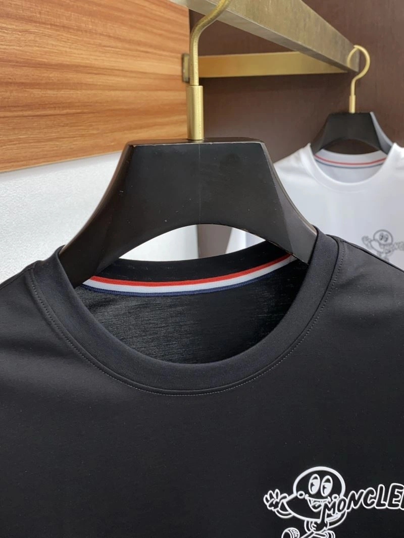 Moncler T-Shirts Breathable 141440