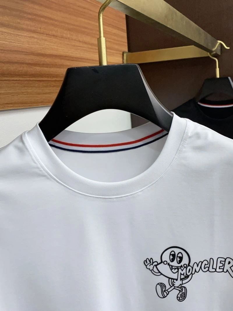 Compact Moncler T-Shirts 141430