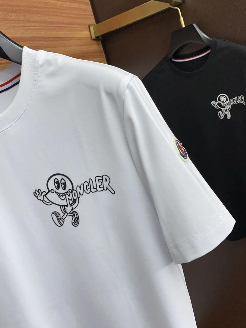 Compact Moncler T-Shirts 141430