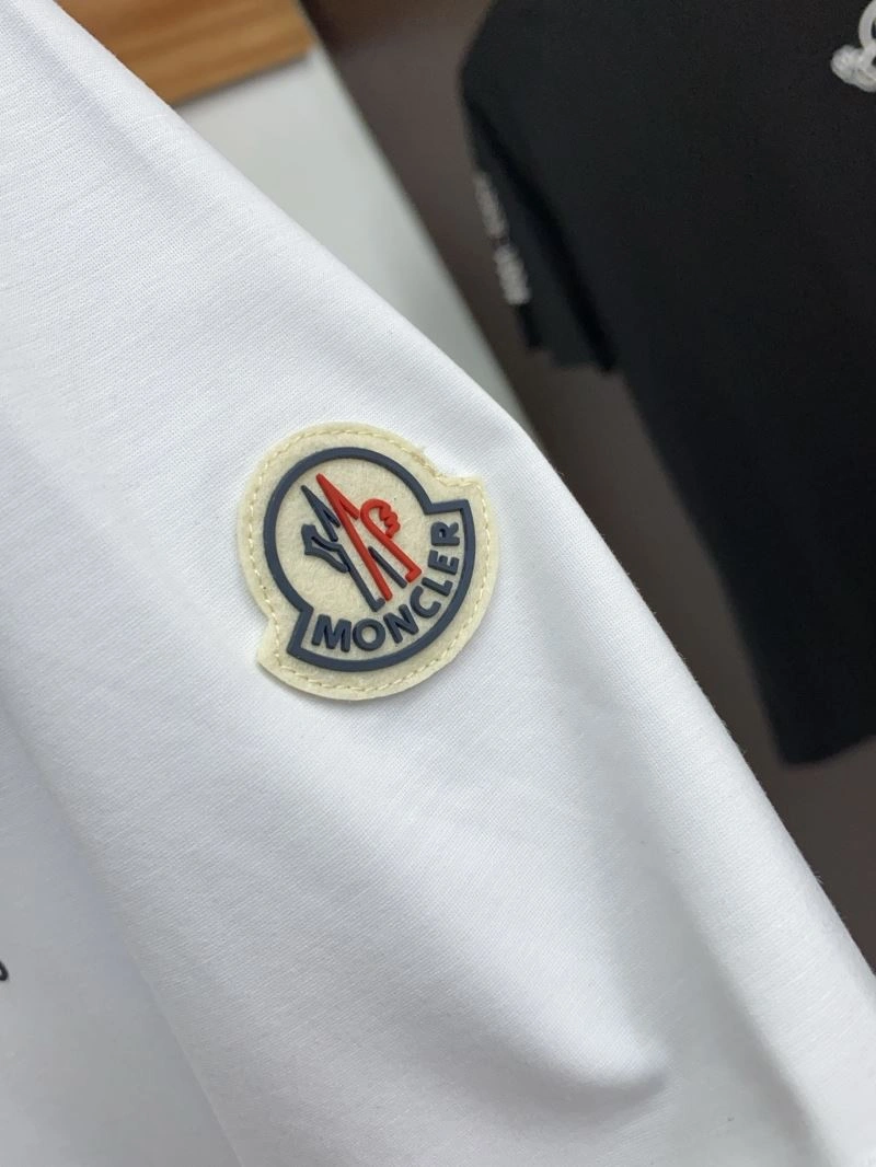 Compact Moncler T-Shirts 141430