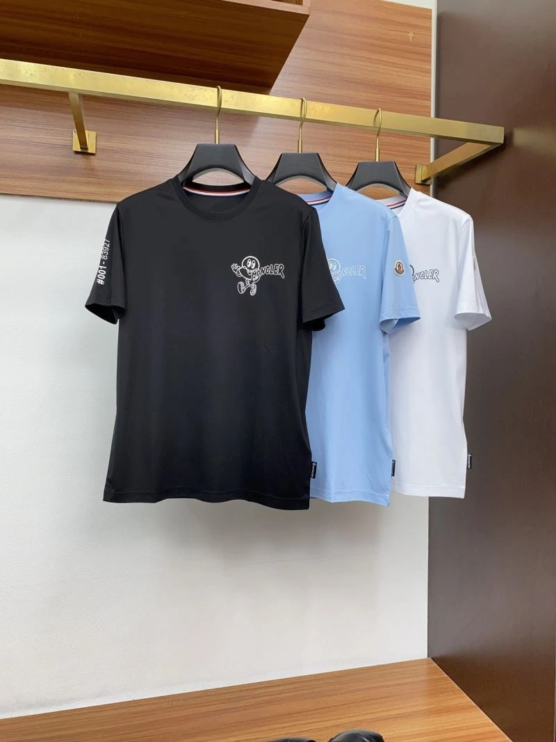 Compact Moncler T-Shirts 141430