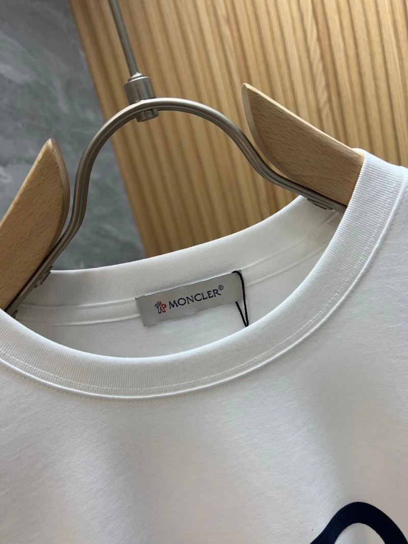 Moncler T-Shirts TimelessDesign 141425