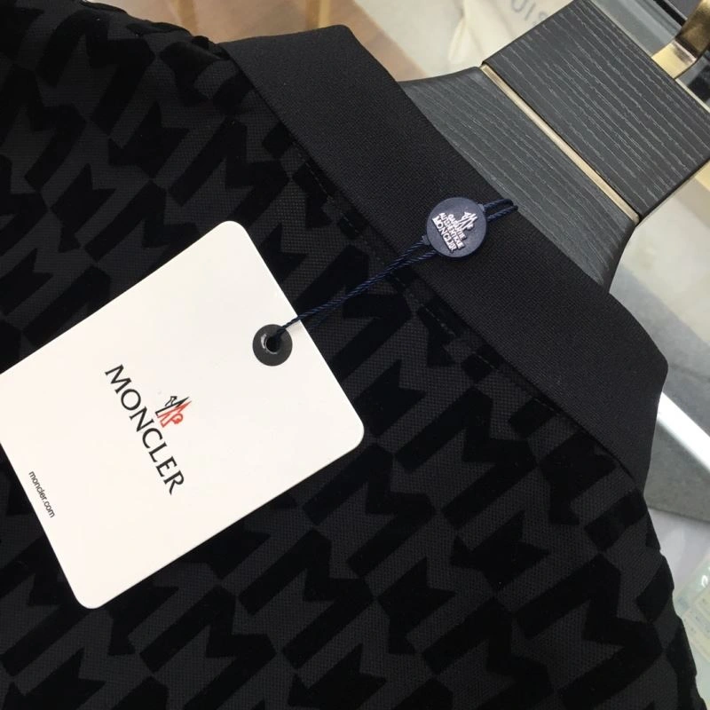 EyeCatching Moncler T-Shirts 141429
