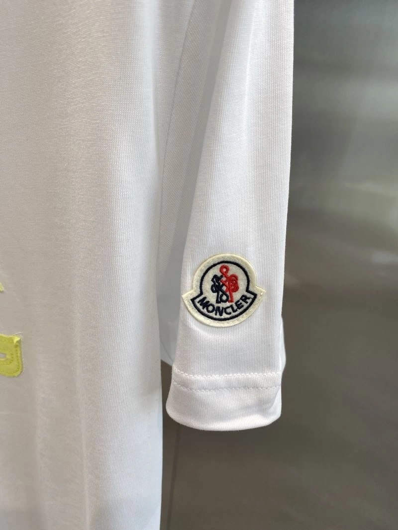 Modern Moncler T-Shirts 141424