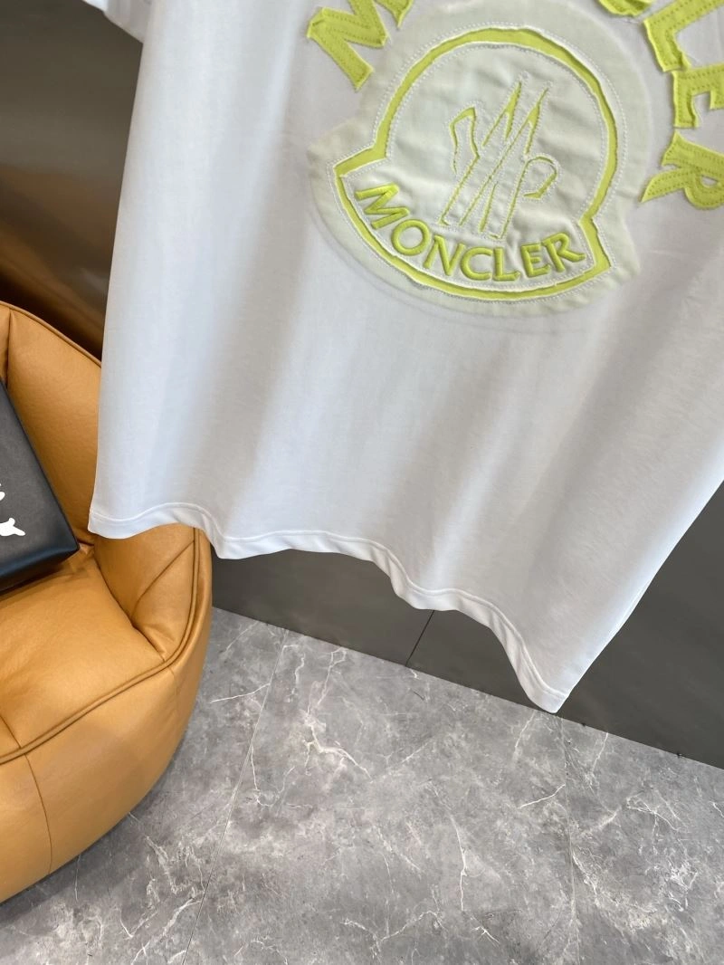 Modern Moncler T-Shirts 141424
