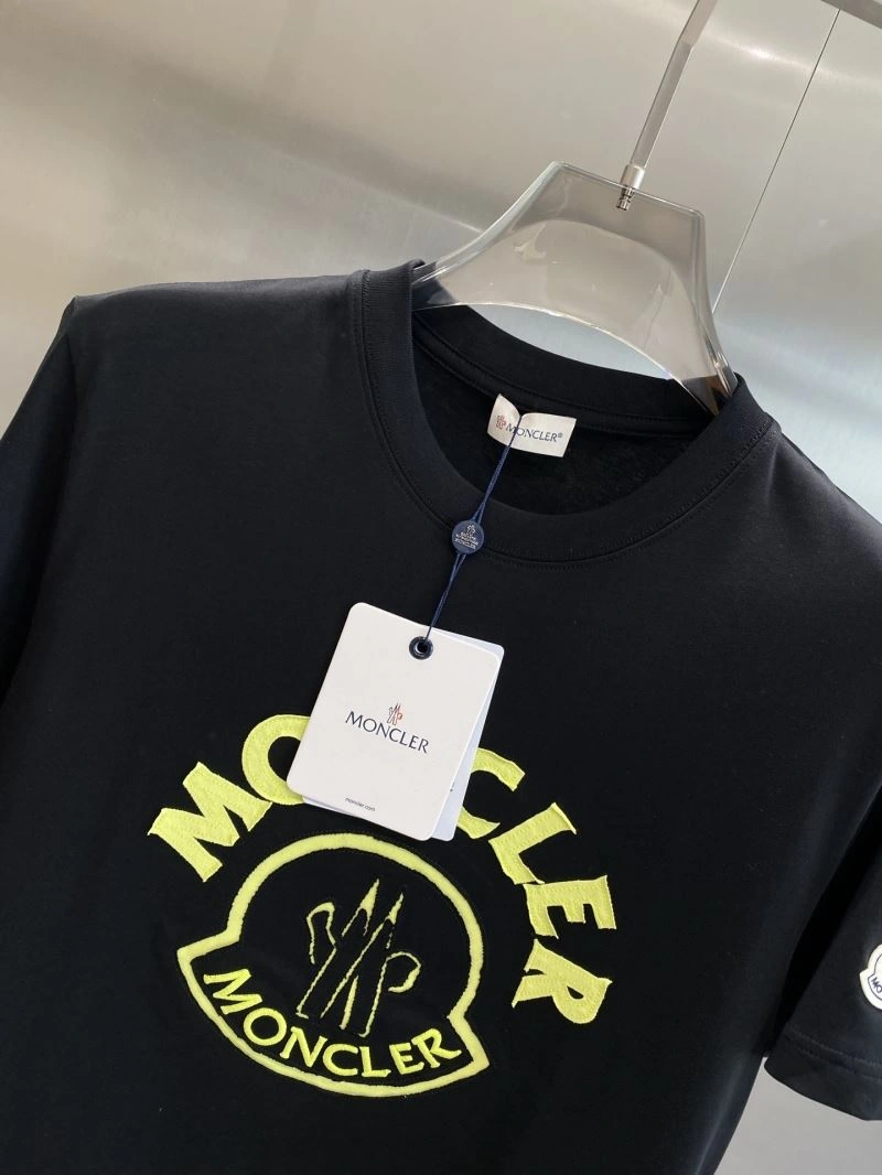Trendy Moncler T-Shirts 141454