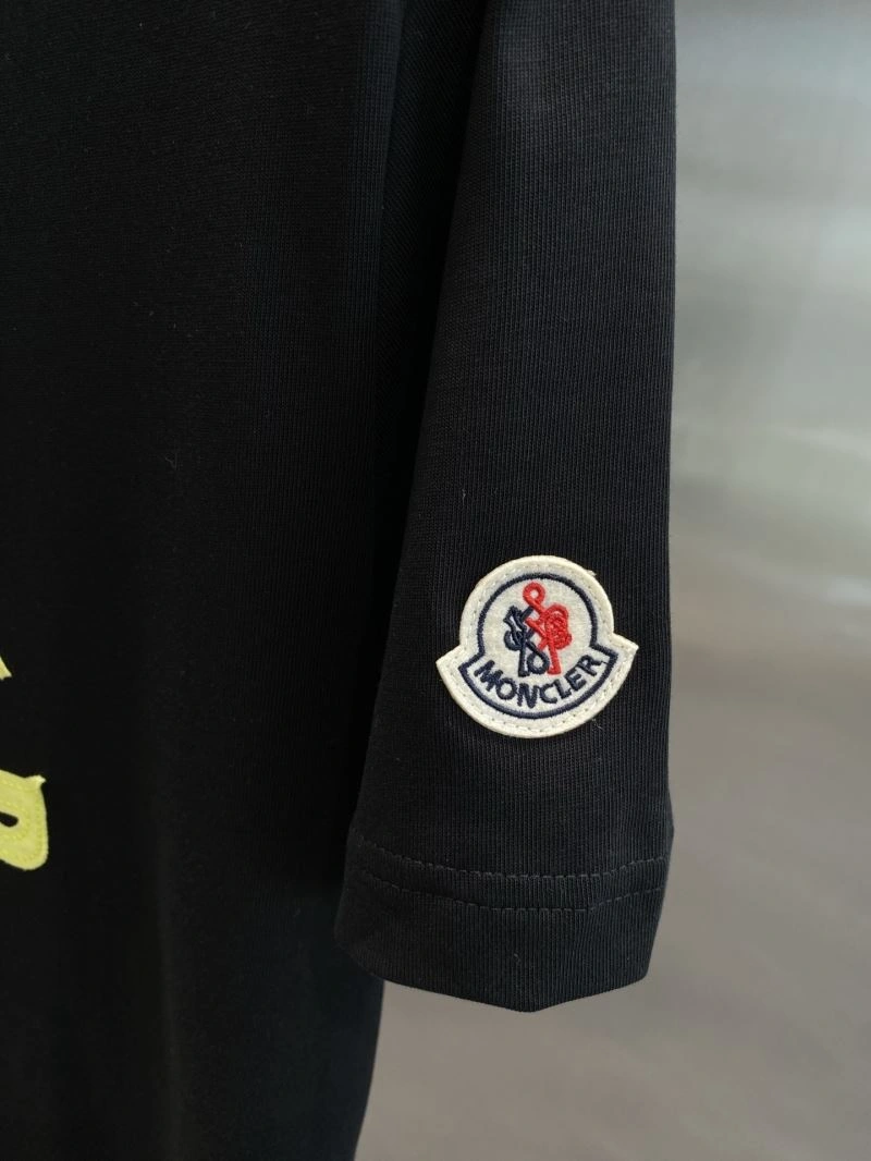 Trendy Moncler T-Shirts 141454