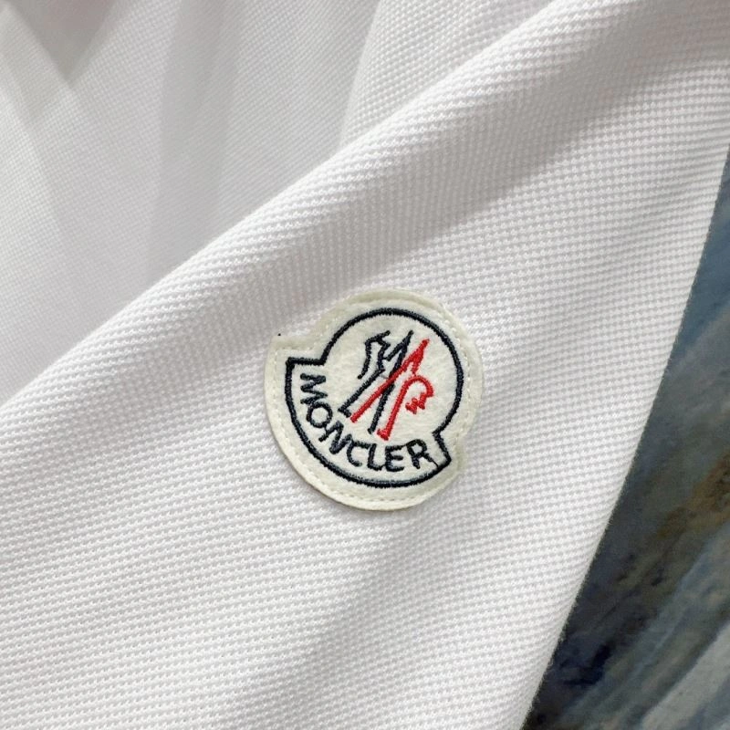 Premium Moncler T-Shirts 141419