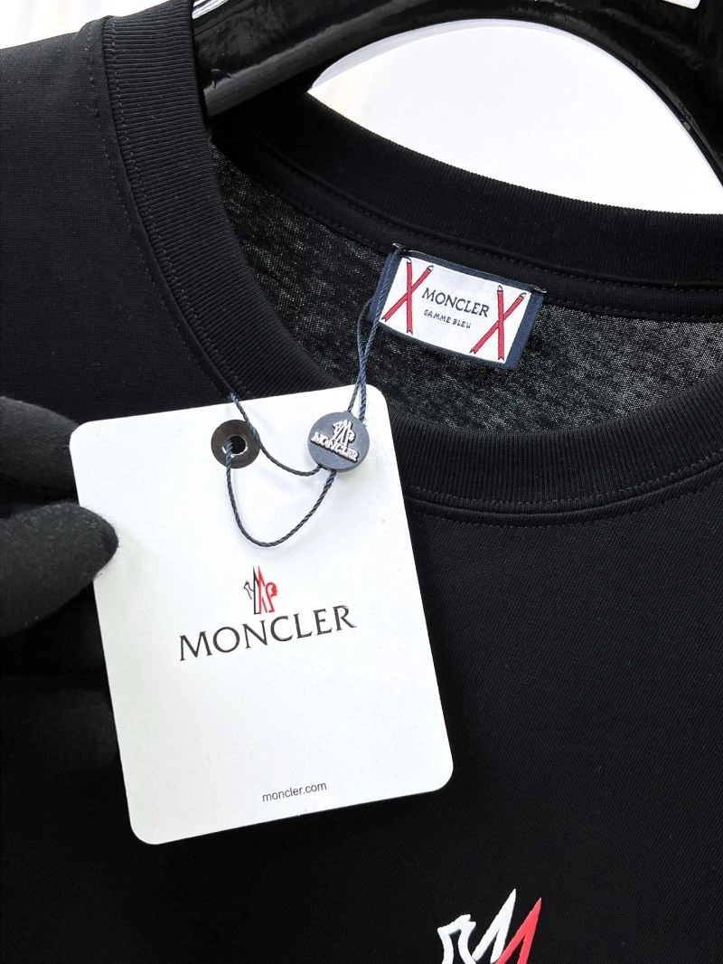 Moncler T-Shirts Flexible 141413