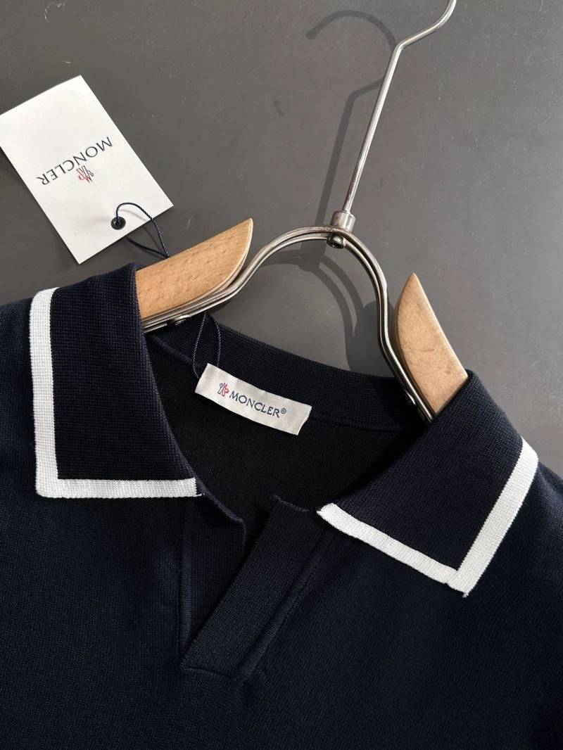 Moncler T-Shirts Refined 141408