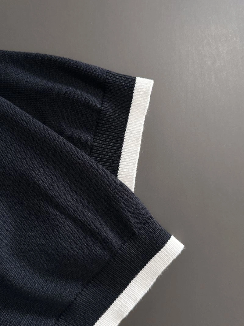 Moncler T-Shirts Refined 141408