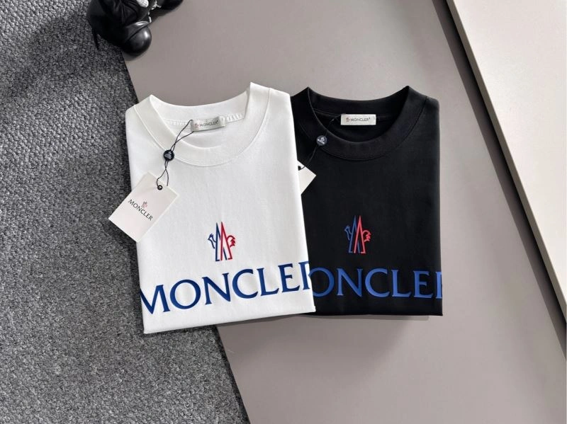 Moncler T-Shirts Attractive 141405