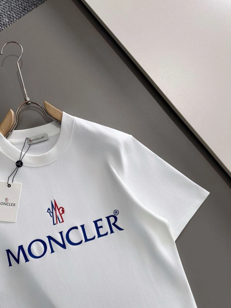 Moncler T-Shirts Attractive 141405