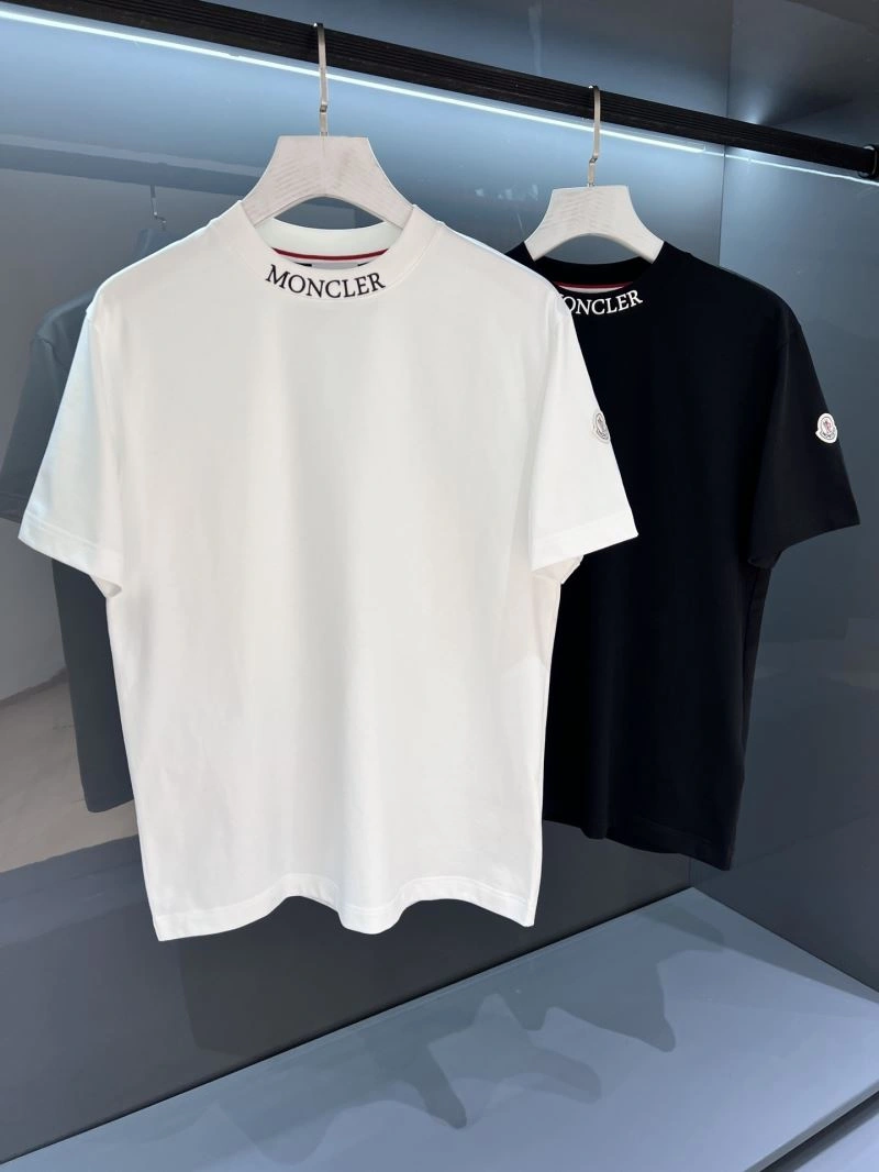 Moncler T-Shirts Unisex 141393