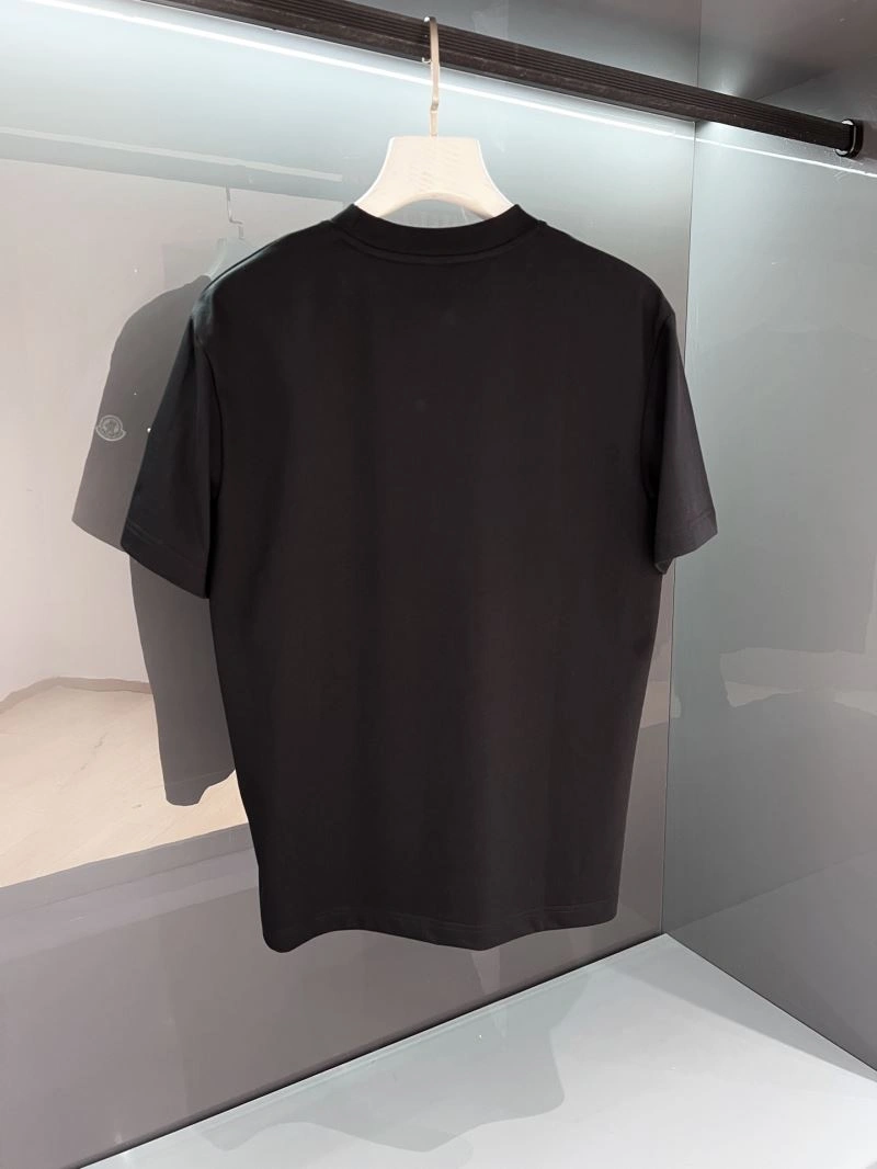 Moncler T-Shirts Unisex 141393