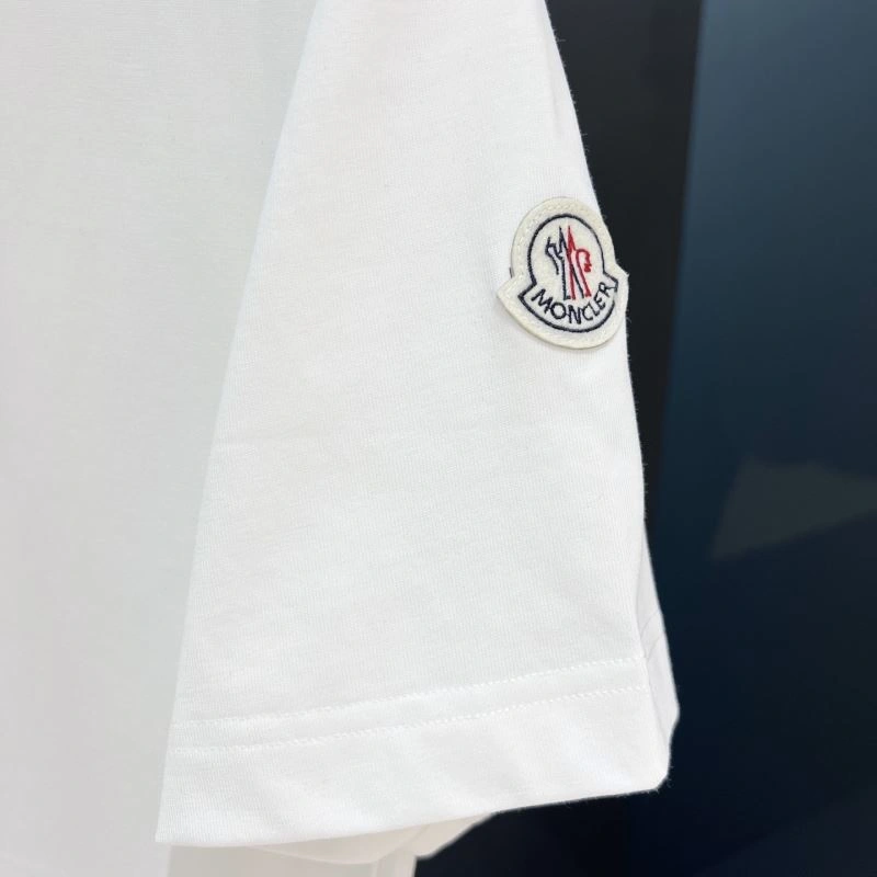 Moncler T-Shirts Unisex 141393