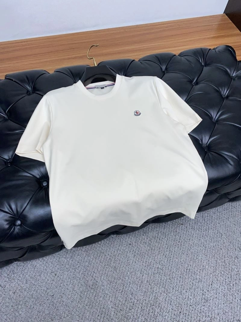 Flexible Moncler T-Shirts 141394
